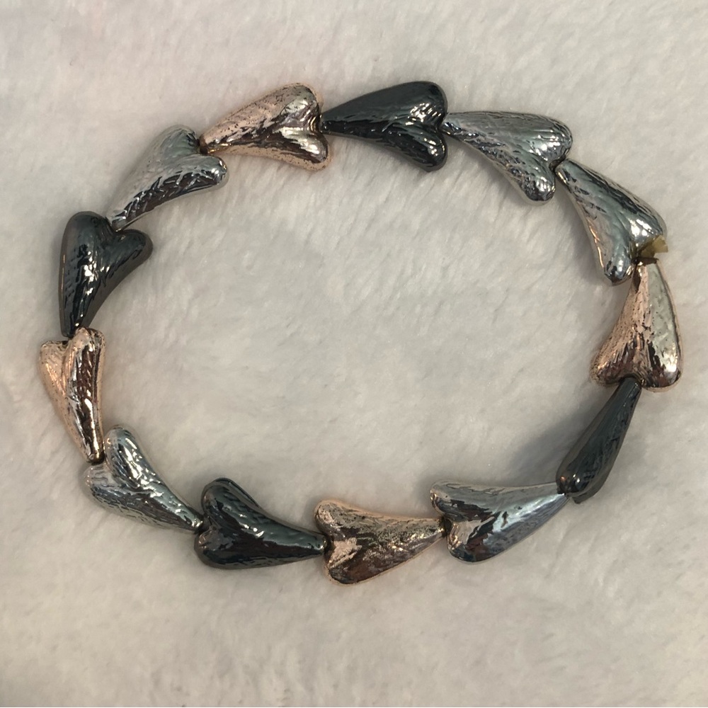 Tricolor hearts bracelet 🩶🤍🧡